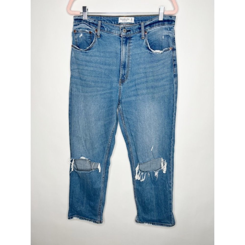 Abercrombie & Fitch Jeans Ankle Straight Ultra High Rise Distressed Size 31/12R